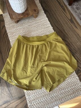 lululemon athletica Men’s Olive Yellow Athletic Shorts